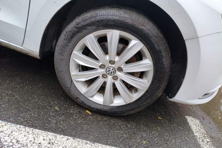 Used Volkswagen Bora 2018 1.5L Manual Fashion Model Right Front Wheel Hub