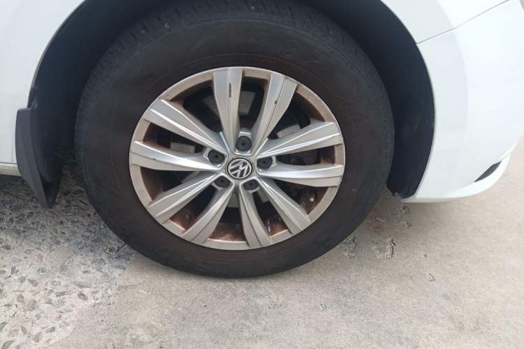 Used Volkswagen Bora 2018 1.5L Automatic Fashion Model Right Front Wheel Hub
