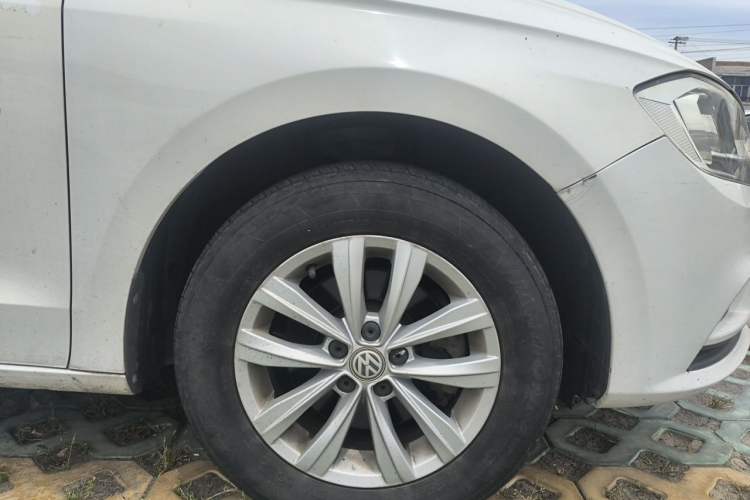 Used Volkswagen Bora 2018 1.5L Automatic Fashion Model Right Front Wheel Hub