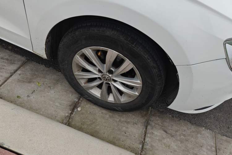 Used Volkswagen Bora 2018 1.5L Manual Fashion Model Right Front Wheel Hub