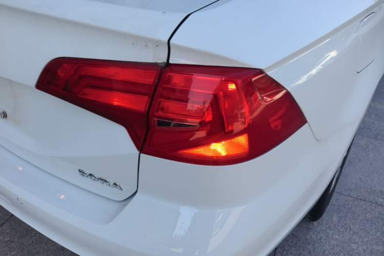Used Volkswagen Bora 2018 1.5L Automatic Fashion Model Right Rear Taillight