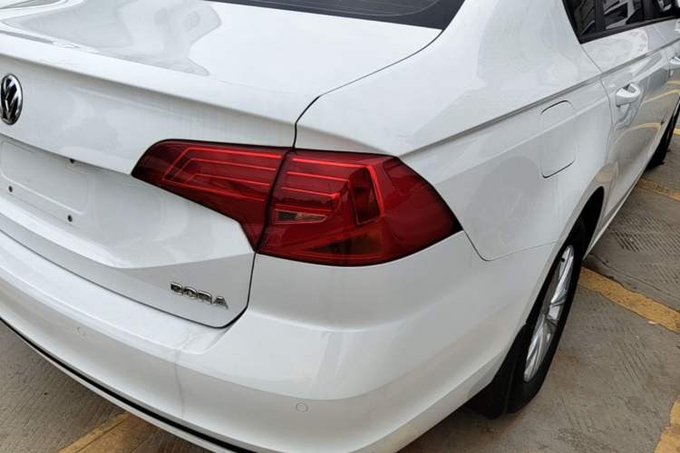 Used Volkswagen Bora 2018 1.5L Automatic Fashion Model Right Rear Taillight