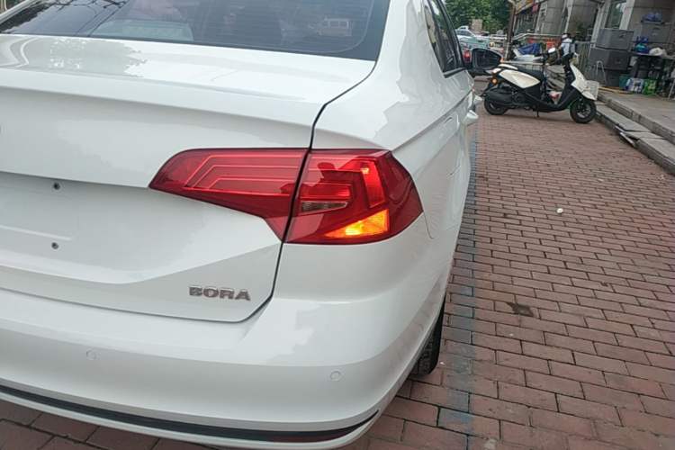 Used Volkswagen Bora 2018 1.5L Automatic Fashion Model Right Rear Taillight