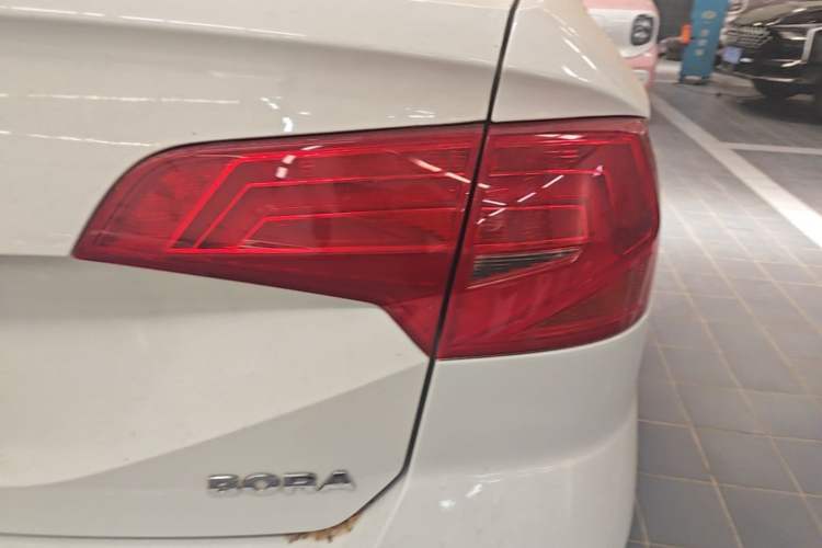 Used Volkswagen Bora 2018 1.5L Automatic Comfort Model Right Rear Taillight