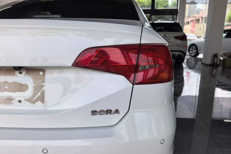 Used Volkswagen Bora 2018 1.5L Automatic Comfort Model Right Rear Taillight