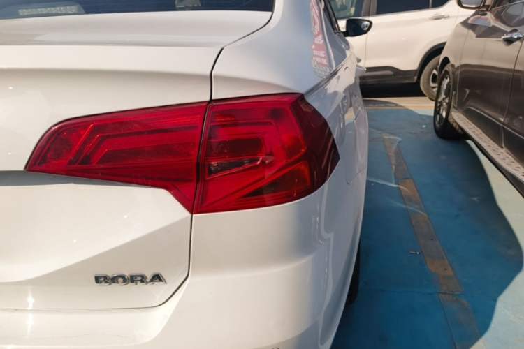 Used Volkswagen Bora 2018 1.5L Automatic Comfort Model Right Rear Taillight