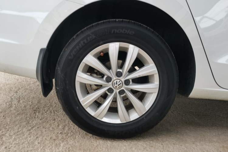 Used Volkswagen Bora 2018 1.5L Automatic Fashion Model Right Rear Wheel Hub