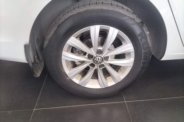 Used Volkswagen Bora 2018 1.5L Manual Fashion Model Right Rear Wheel Hub