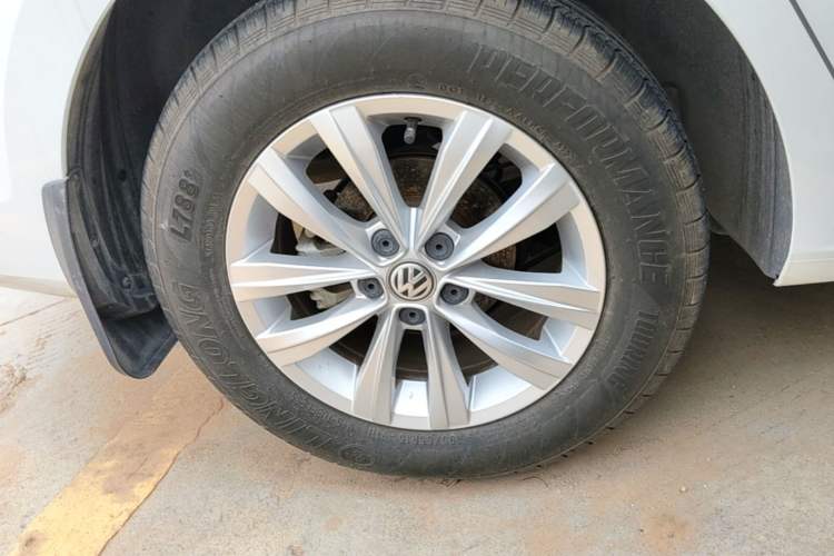 Used Volkswagen Bora 2018 1.5L Automatic Fashion Model Right Rear Wheel Hub