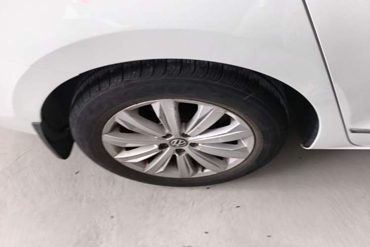 Used Volkswagen Bora 2018 1.5L Automatic Comfort Model Right Rear Wheel Hub