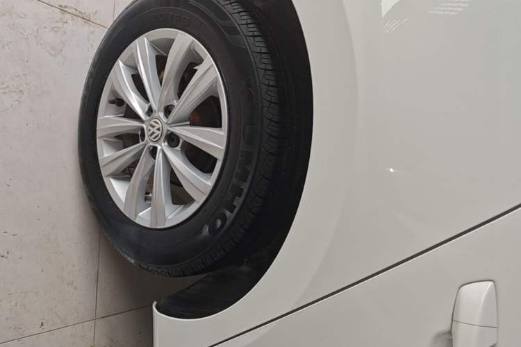 Used Volkswagen Bora 2018 1.5L Automatic Fashion Model Right Rear Wheel Hub