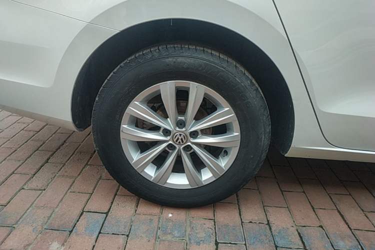 Used Volkswagen Bora 2018 1.5L Automatic Fashion Model Right Rear Wheel Hub