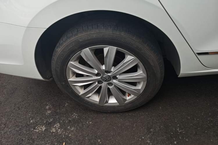 Used Volkswagen Bora 2018 230TSI DSG Comfort Model Right Rear Wheel Hub