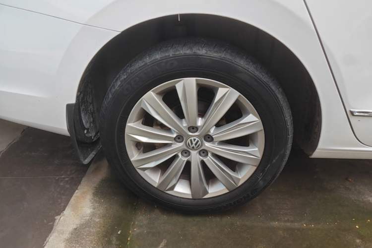 Used Volkswagen Bora 2018 1.5L Automatic Comfort Model Right Rear Wheel Hub