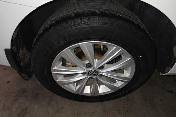 Used Volkswagen Bora 2018 1.5L Automatic Fashion Model Right Rear Wheel Hub