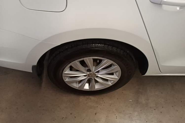 Used Volkswagen Bora 2018 1.5L Automatic Fashion Model Right Rear Wheel Hub