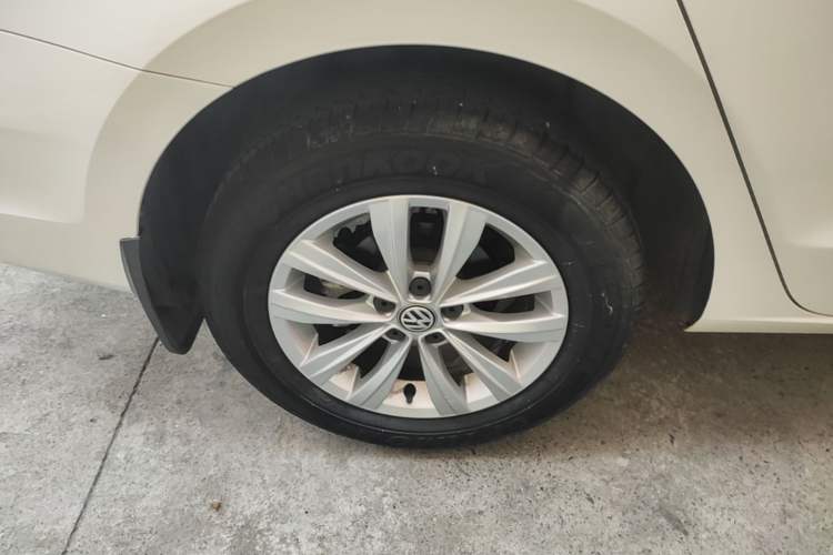 Used Volkswagen Bora 2018 1.5L Automatic Fashion Model Right Rear Wheel Hub
