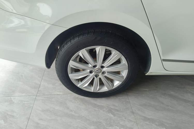 Used Volkswagen Bora 2018 1.5L Automatic Comfort Model Right Rear Wheel Hub