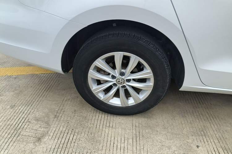 Used Volkswagen Bora 2018 1.5L Automatic Fashion Model Right Rear Wheel Hub
