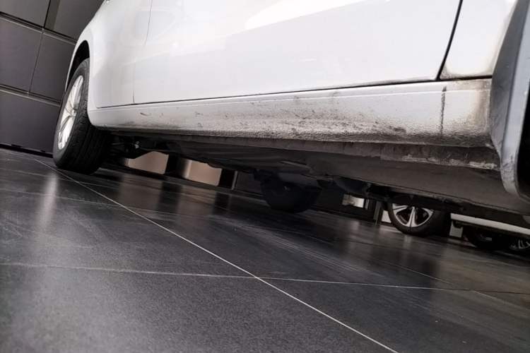 Used Volkswagen Bora 2018 1.5L Manual Fashion Model Right Side Sill