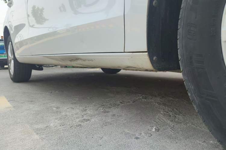 Used Volkswagen Bora 2018 1.5L Manual Fashion Model Right Side Sill