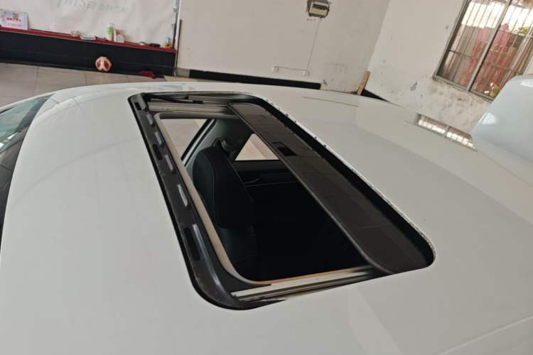 Used Volkswagen Bora 2018 1.5L Manual Comfort Model Roof