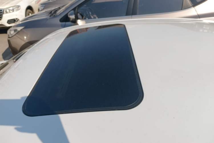 Used Volkswagen Bora 2018 1.5L Automatic Comfort Model Roof