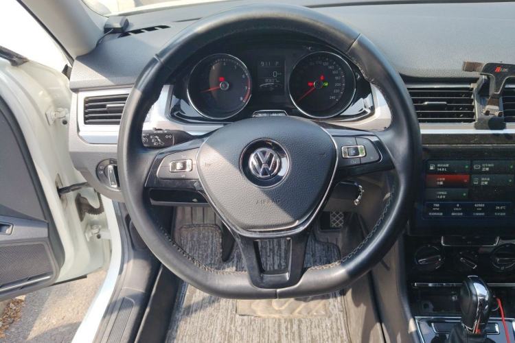 Used Volkswagen Bora 2018 1.5L Automatic Comfort Model Steering Wheel