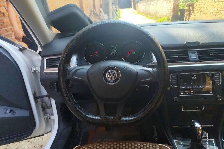 Used Volkswagen Bora 2018 1.5L Automatic Fashion Model Steering Wheel