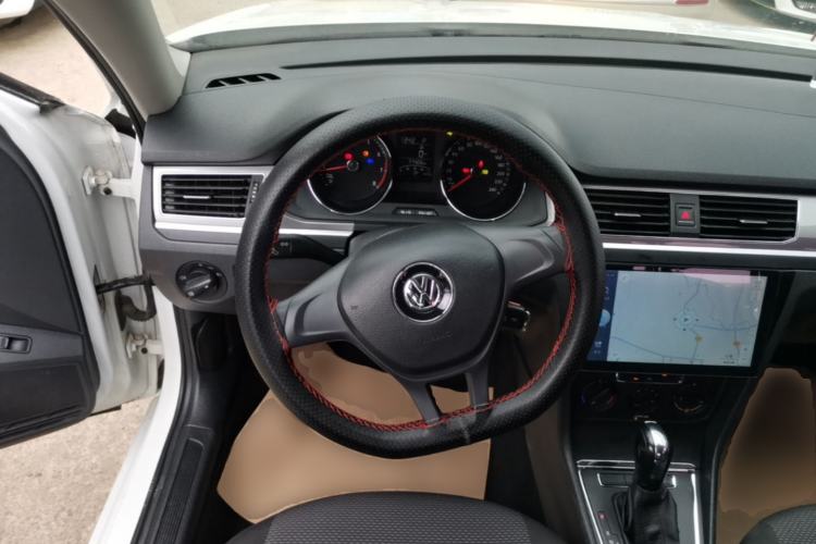Used Volkswagen Bora 2018 1.5L Automatic Fashion Model Steering Wheel