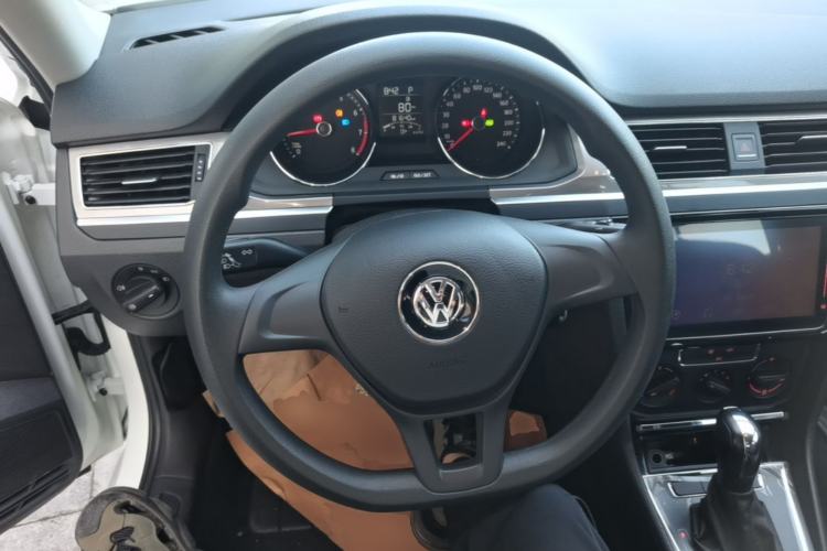 Used Volkswagen Bora 2018 1.5L Automatic Fashion Model Steering Wheel