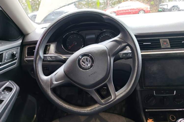 Used Volkswagen Bora 2018 1.5L Manual Fashion Model Steering Wheel