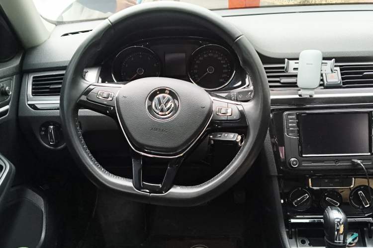Used Volkswagen Bora 2018 1.5L Automatic Comfort Model Steering Wheel