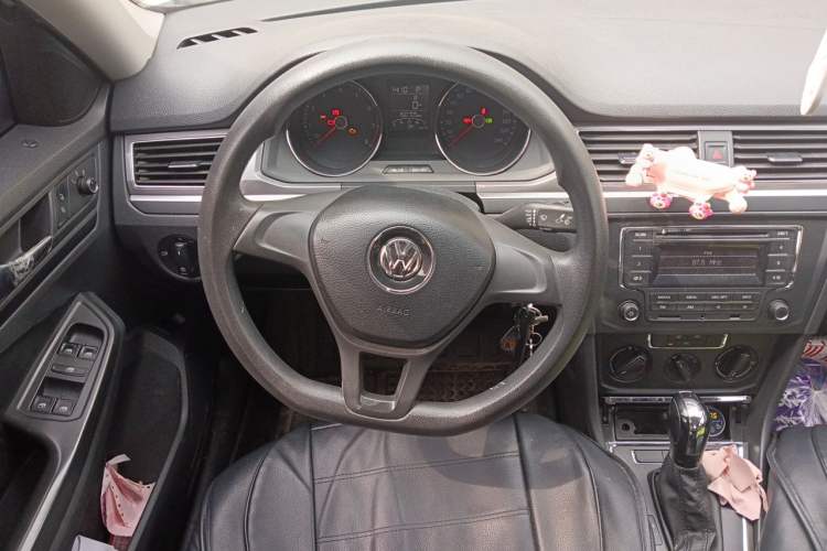 Used Volkswagen Bora 2018 1.5L Automatic Fashion Model Steering Wheel