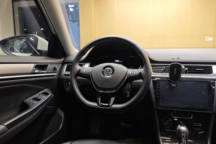 Used Volkswagen Bora 2018 1.5L Automatic Comfort Model Steering Wheel