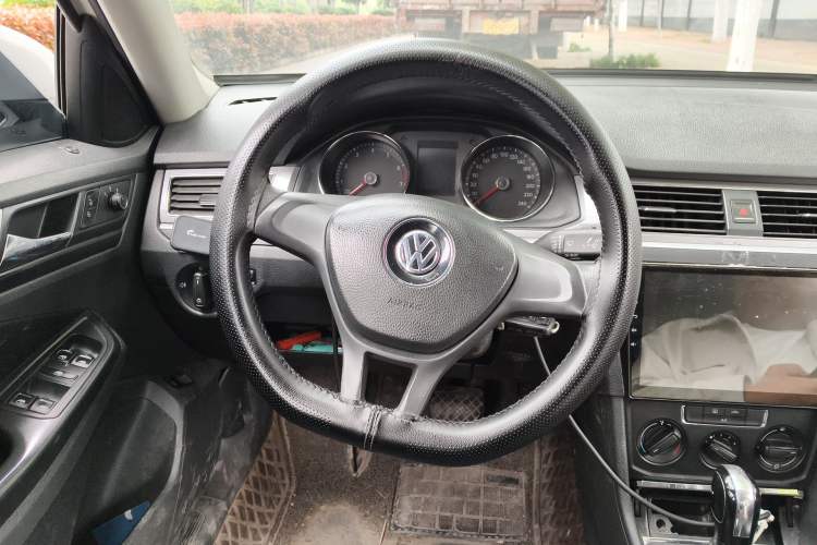 Used Volkswagen Bora 2018 1.5L Automatic Fashion Model Steering Wheel