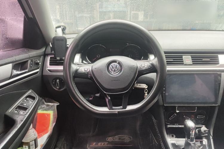 Used Volkswagen Bora 2018 1.5L Automatic Comfort Model Steering Wheel