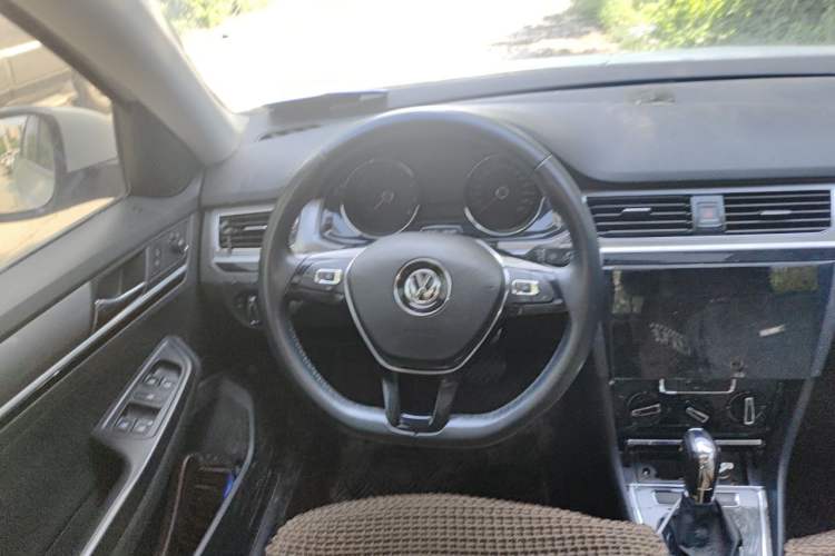 Used Volkswagen Bora 2018 1.5L Automatic Comfort Model Steering Wheel