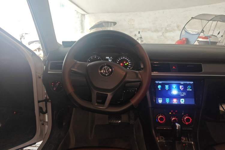Used Volkswagen Bora 2018 1.5L Automatic Fashion Model Steering Wheel