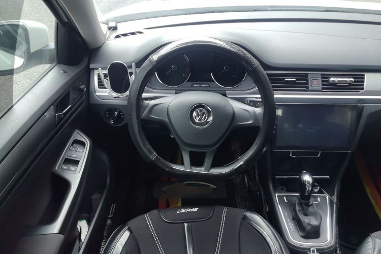 Used Volkswagen Bora 2018 1.5L Automatic Fashion Model Steering Wheel