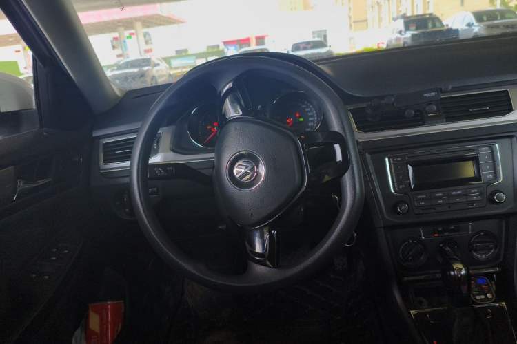 Used Volkswagen Bora 2018 1.5L Automatic Fashion Model Steering Wheel