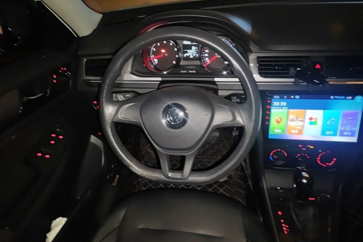 Used Volkswagen Bora 2018 1.5L Automatic Fashion Model Steering Wheel