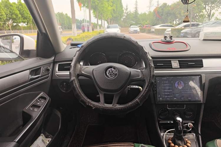 Used Volkswagen Bora 2018 1.5L Automatic Fashion Model Steering Wheel