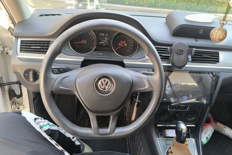 Used Volkswagen Bora 2018 1.5L Automatic Fashion Model Steering Wheel