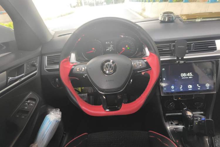 Used Volkswagen Bora 2018 1.5L Automatic Comfort Model Steering Wheel