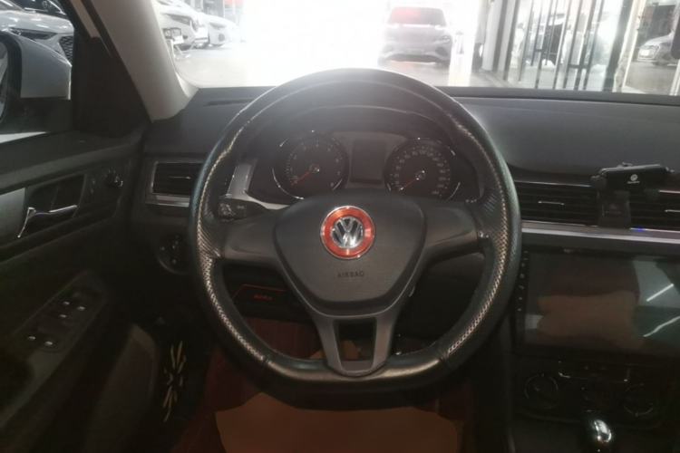 Used Volkswagen Bora 2018 1.5L Automatic Fashion Model Steering Wheel