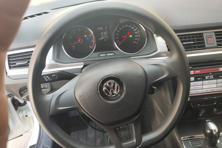 Used Volkswagen Bora 2018 1.5L Automatic Fashion Model Steering Wheel