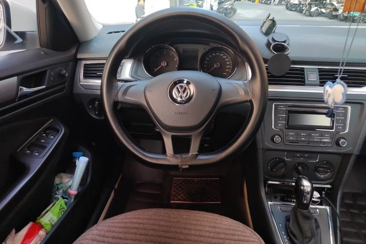 Used Volkswagen Bora 2018 1.5L Automatic Fashion Model Steering Wheel