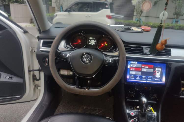 Used Volkswagen Bora 2018 1.5L Automatic Comfort Model Steering Wheel