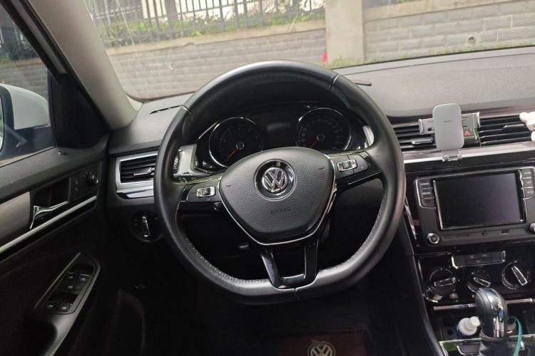 Used Volkswagen Bora 2018 1.5L Automatic Comfort Model Steering Wheel